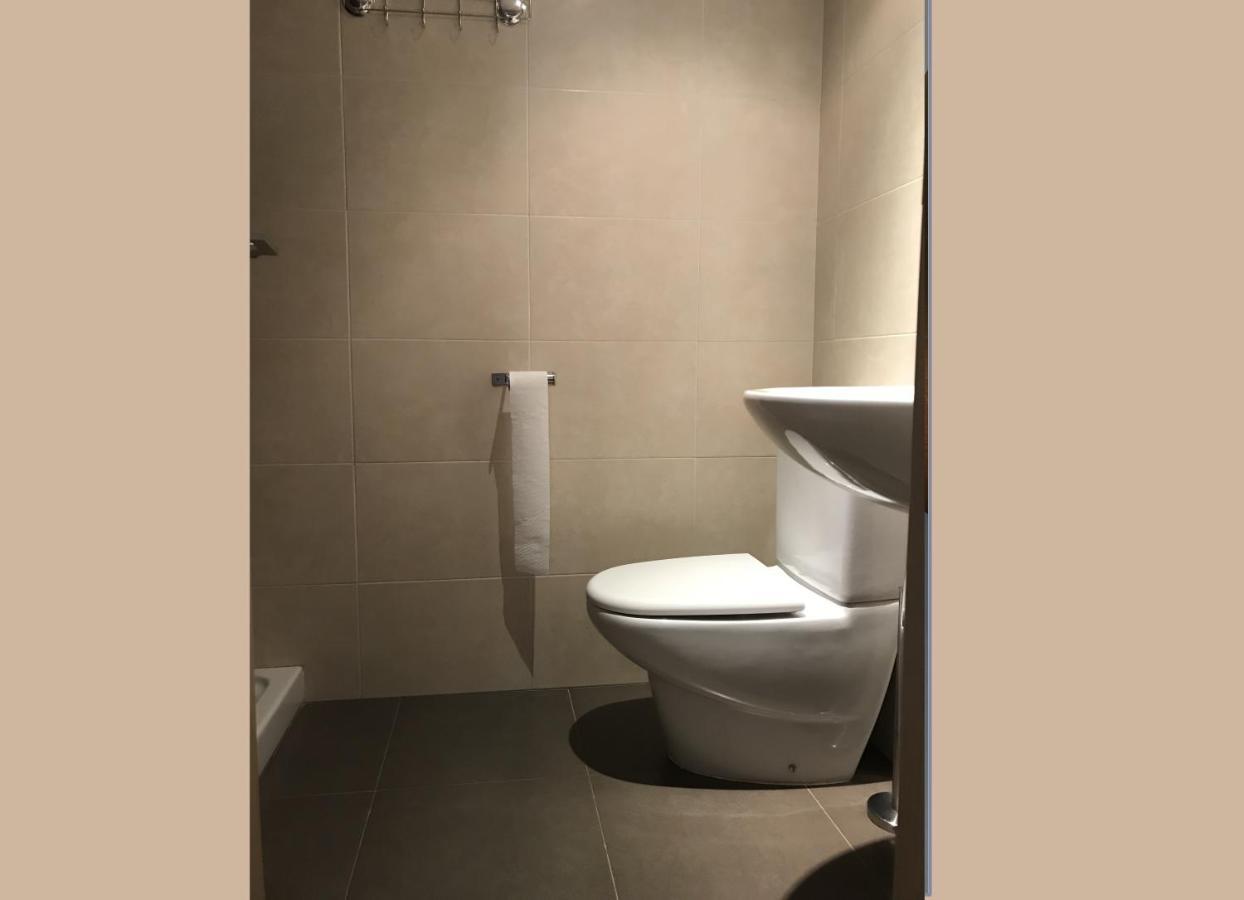 Stunning 2-Bed Apartment In Pego Luaran gambar